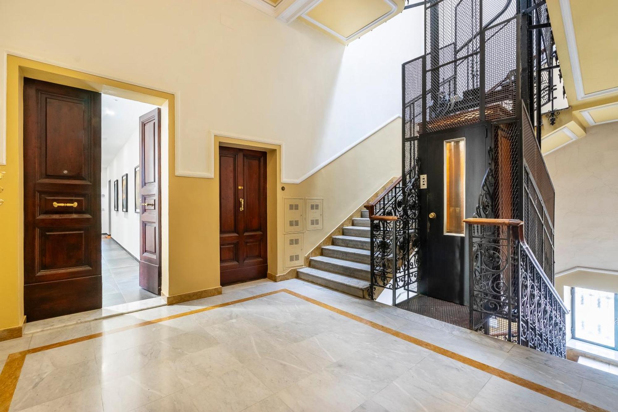 San Marco White Appartamento Luxury Con Garage Su Richiesta Florenz Exterior foto